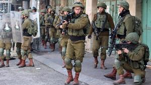 Soldados israelís el pasado sábado en Hebrón.
