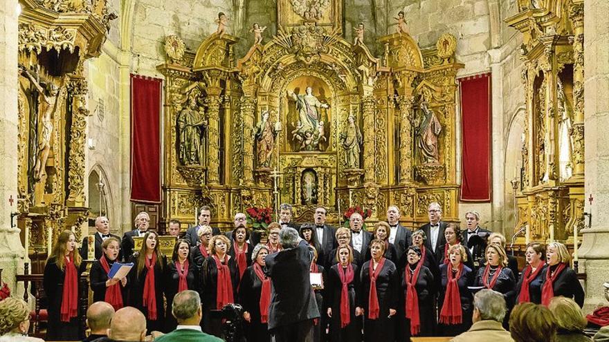 La coral de la localidad actuará en la catedral de Santiago y en Vigo