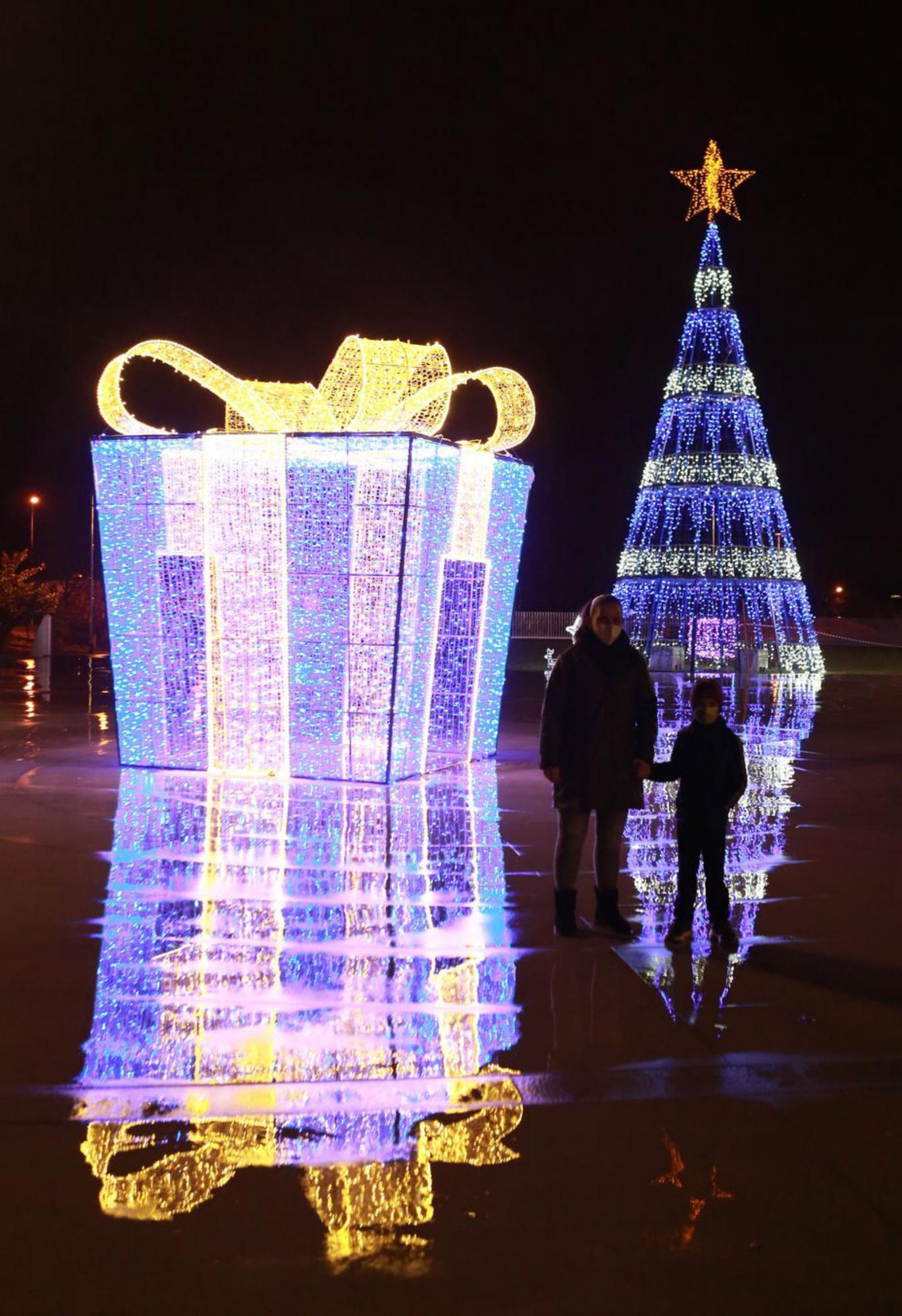 Elementos luminosos en Lalín.