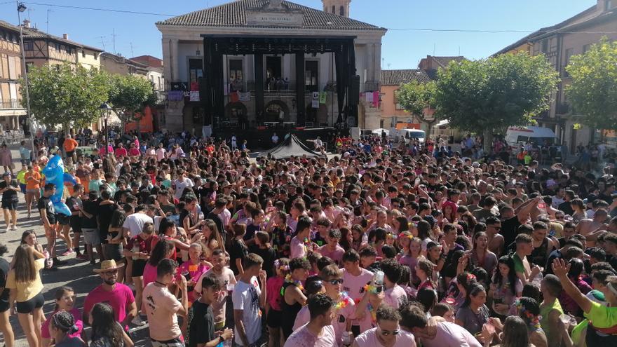 Las peñas abren la espita festiva en Toro