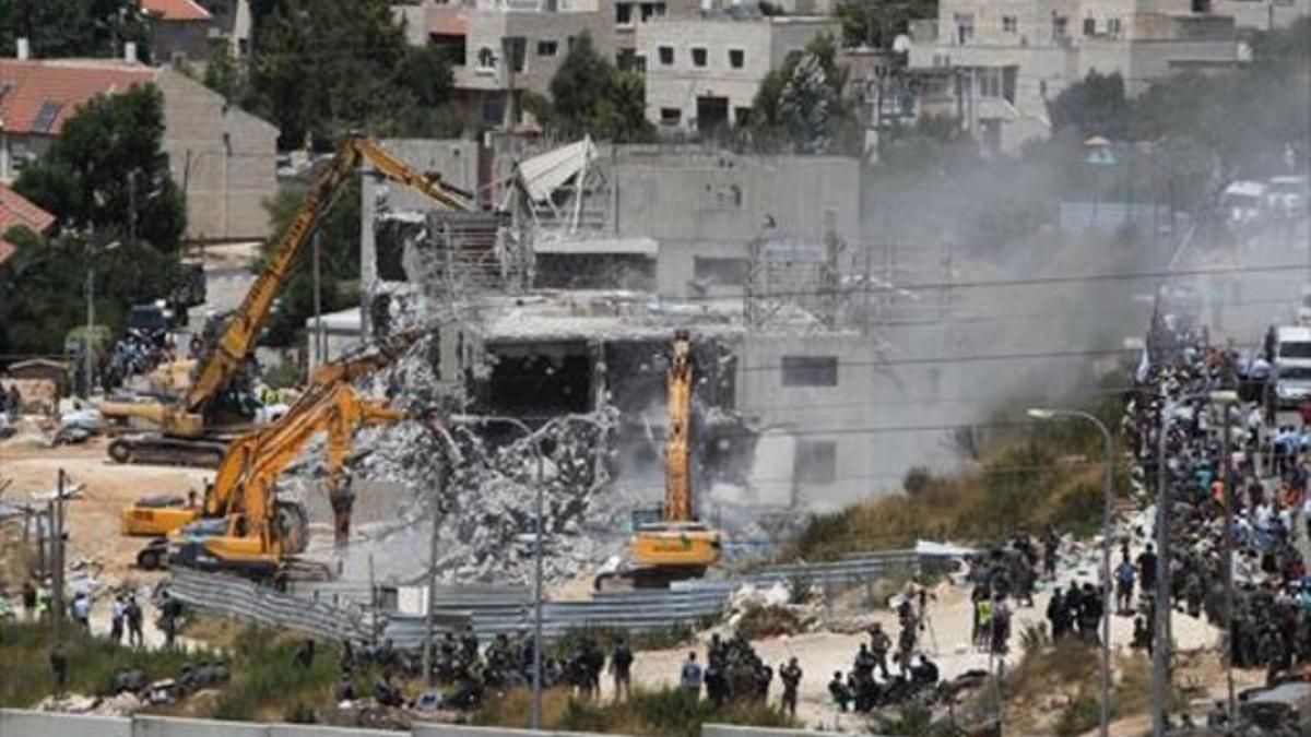Demoliciones de dos edficios ordenadas por la justicia israelí, ayer.