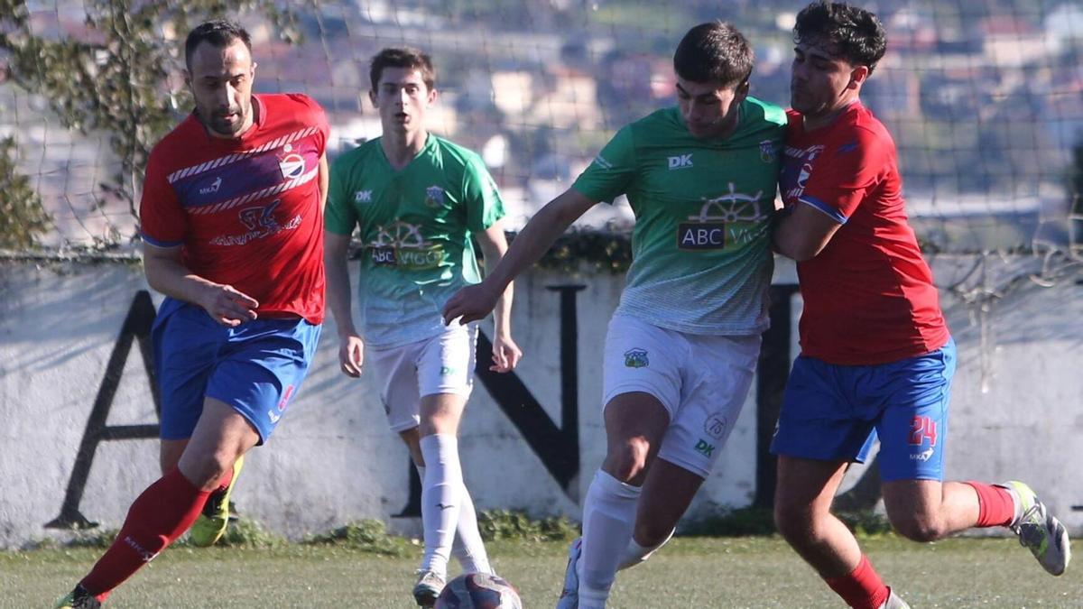 Róber y Manu Hermelo, dos de los renovados en el Domaio.