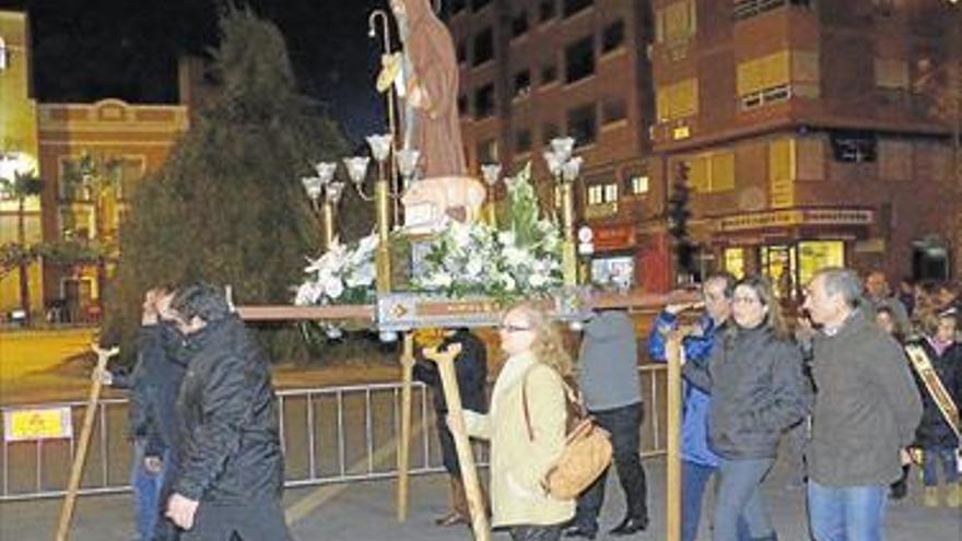 Onda vive la procesión y la bendición de los animales