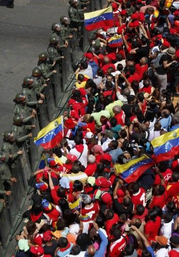 TRASLADO DEL FÉRETRO DE CHÁVEZ A LA ACADEMIA MILITAR EN CARACAS