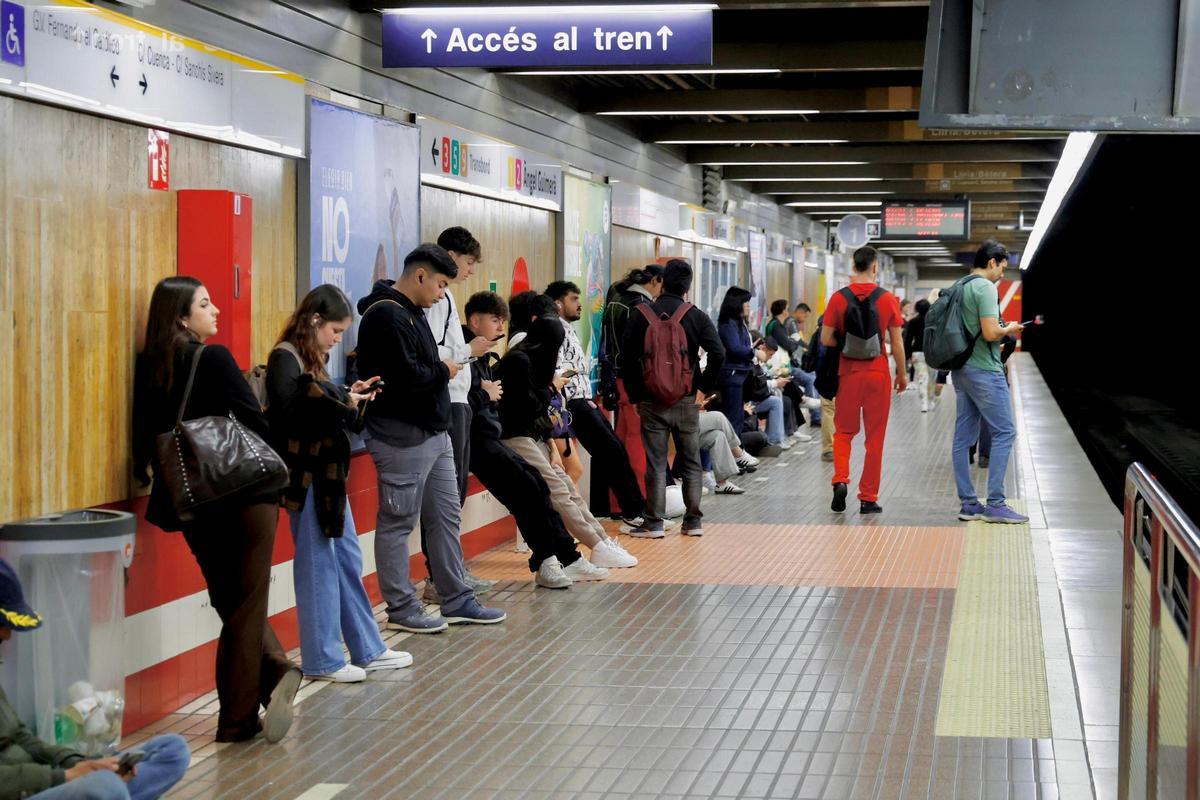 Caos en Metrovalencia: una avería eléctrica interrumpe la circulación en plena jornada de huelga