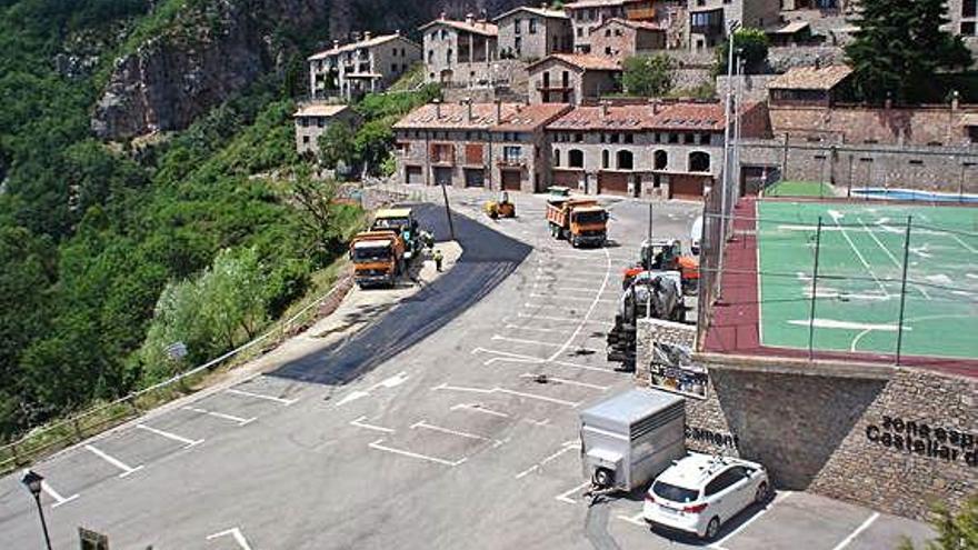 Obres a l&#039;entrada de Castellar de n&#039;Hug, l&#039;any passat