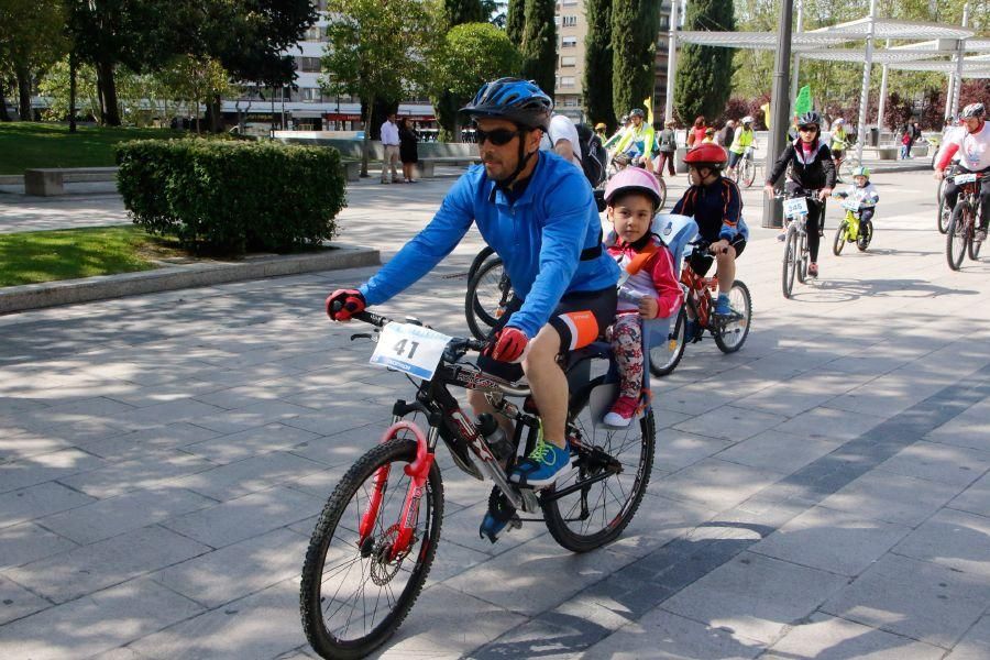 Más de 300 ciclistas disfrutaron del Decabike.