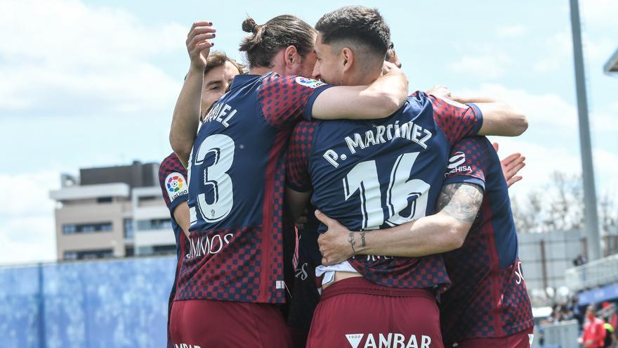 El Huesca tira de eficacia y se apunta a la pelea por el ‘playoff’
