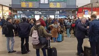 Interrumpida la circulación de trenes de alta velocidad en Chamartín por "falta de tensión eléctrica en la estación"