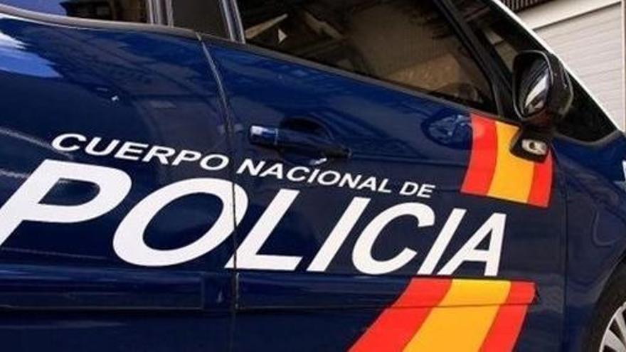 Tres detenidos por circular en un vehículo con las placas dobladas