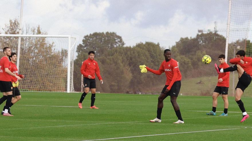 Por la izquierda, Dubasin, Queipo, Nacho Martín, Amadou, Álex Diego y Diego Sánchez.  | ÁNGEL GONZÁLEZ