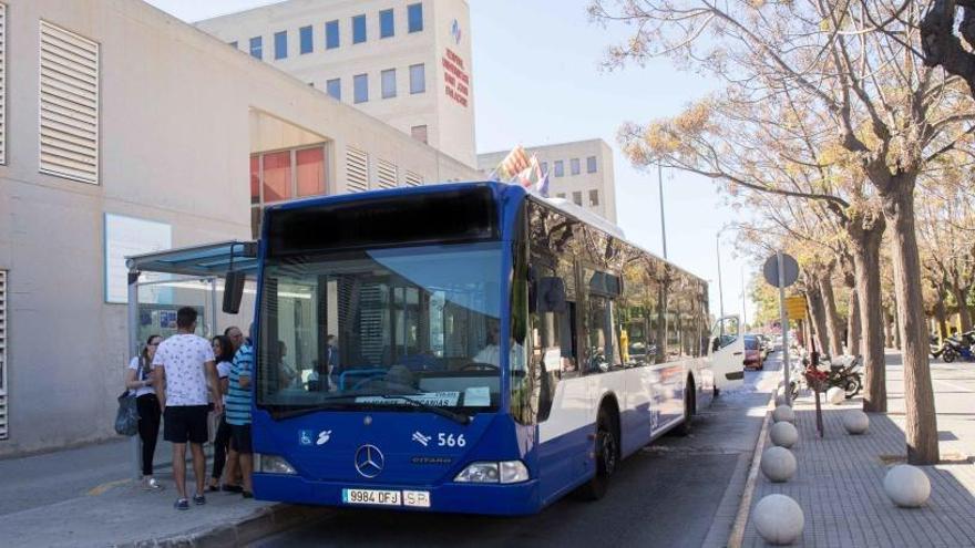 El Campello pide la ampliación de los horarios del autobús con el Hospital de Sant Joan