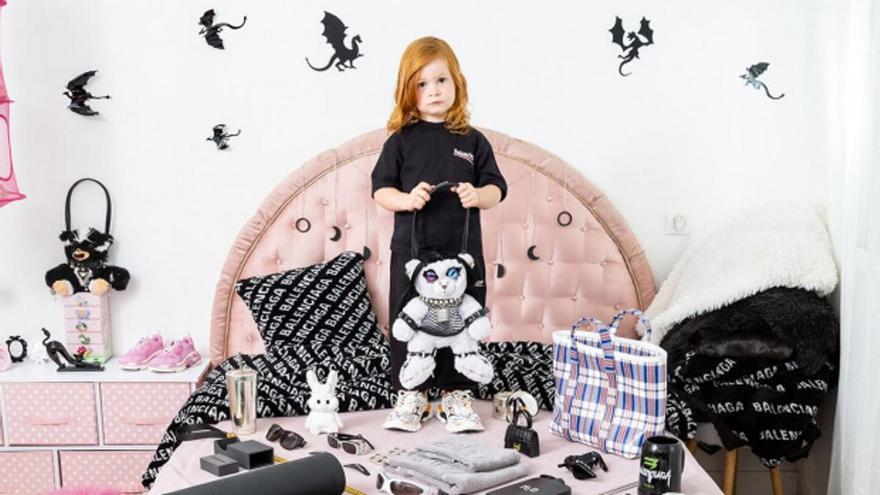 &quot;Pedimos disculpas&quot;: Balenciaga retira de todas las plataformas la polémica campaña con niños y peluches sado