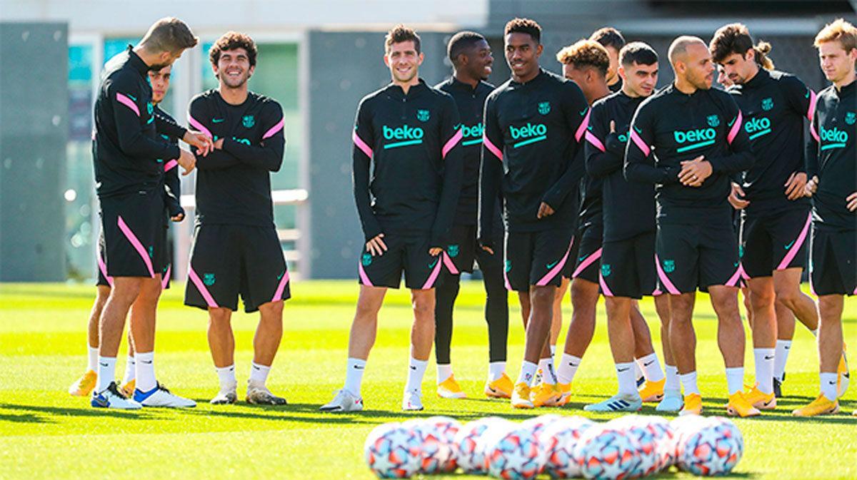 El Barça se entrena en la Ciutat Esportiva antes de viajar a Turín