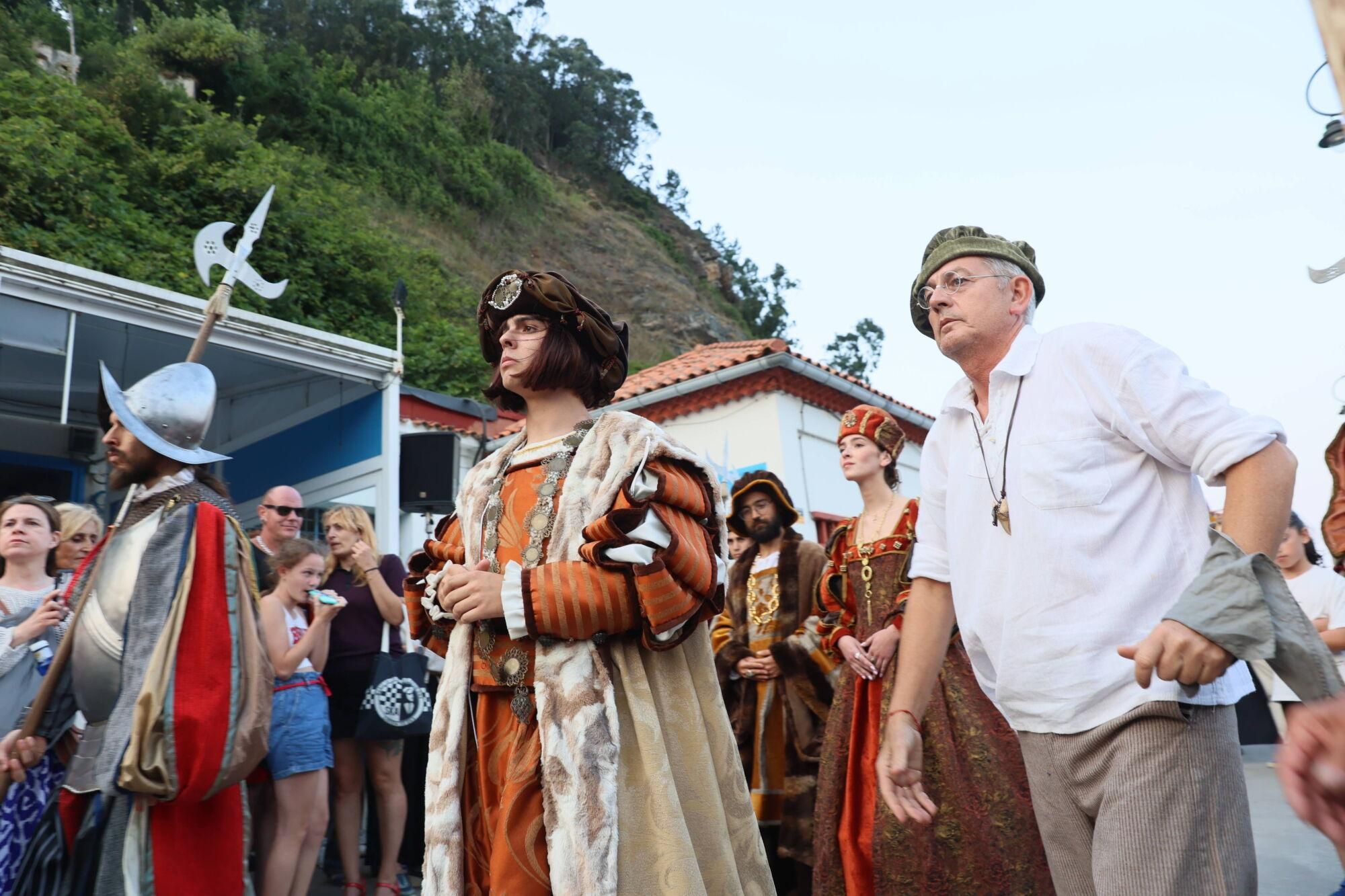 Carlos V siempre desembarca en Tazones