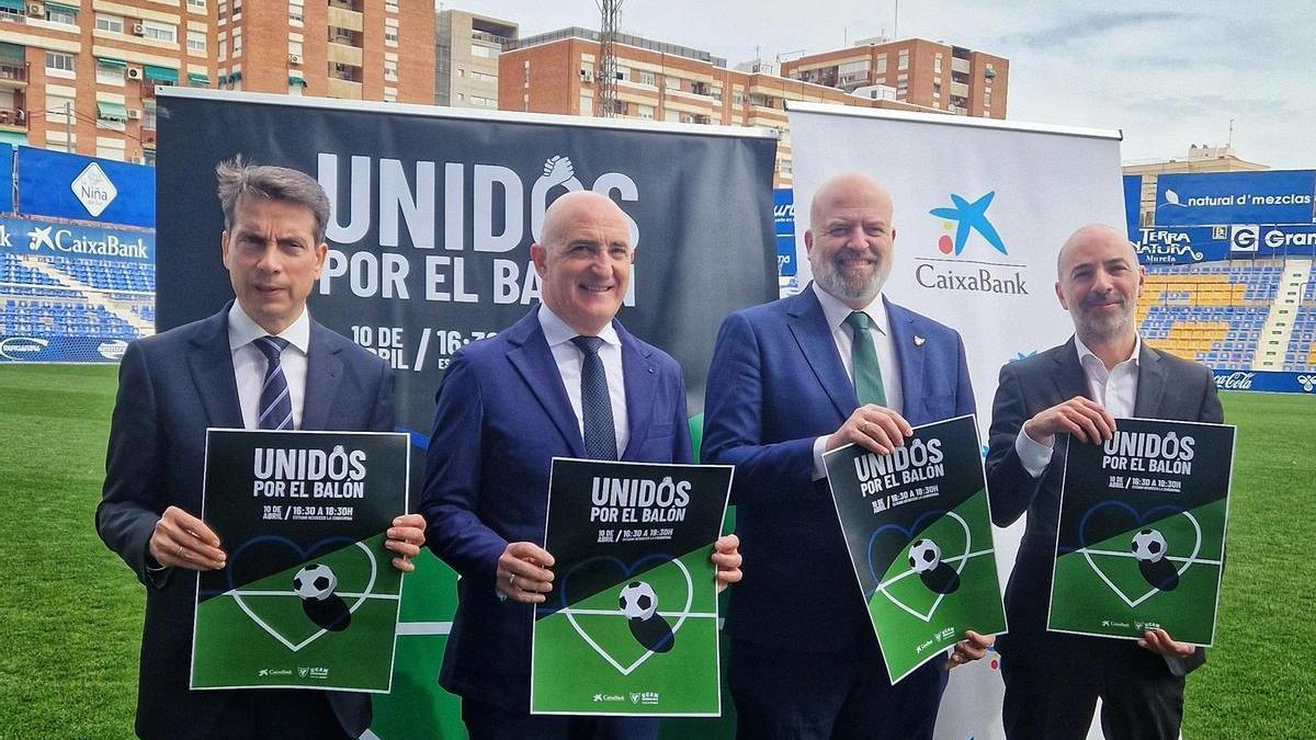 Imagen de la presentación de 'Unidos por el balón' de CaixaBank y el UCAM Murcia CF