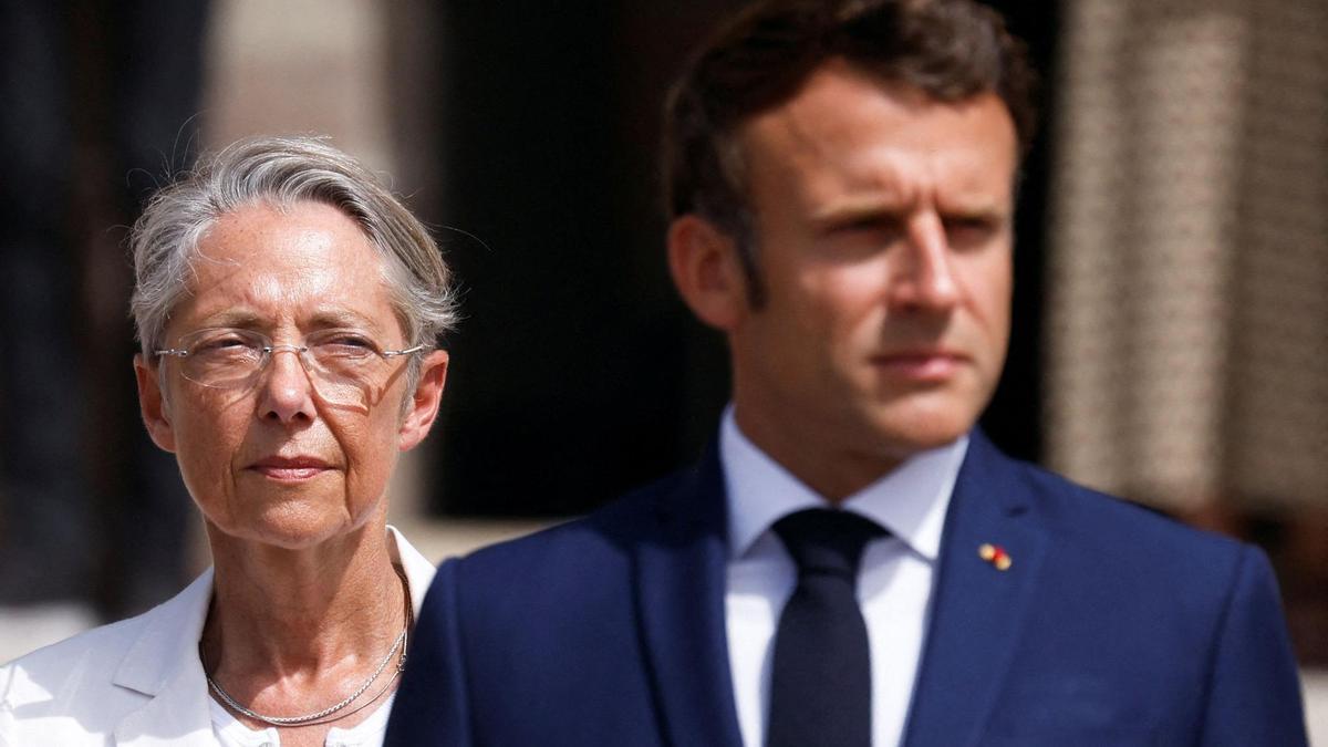 La primera ministra francesa Élisabeth Borne i el president Emmanuel Macron