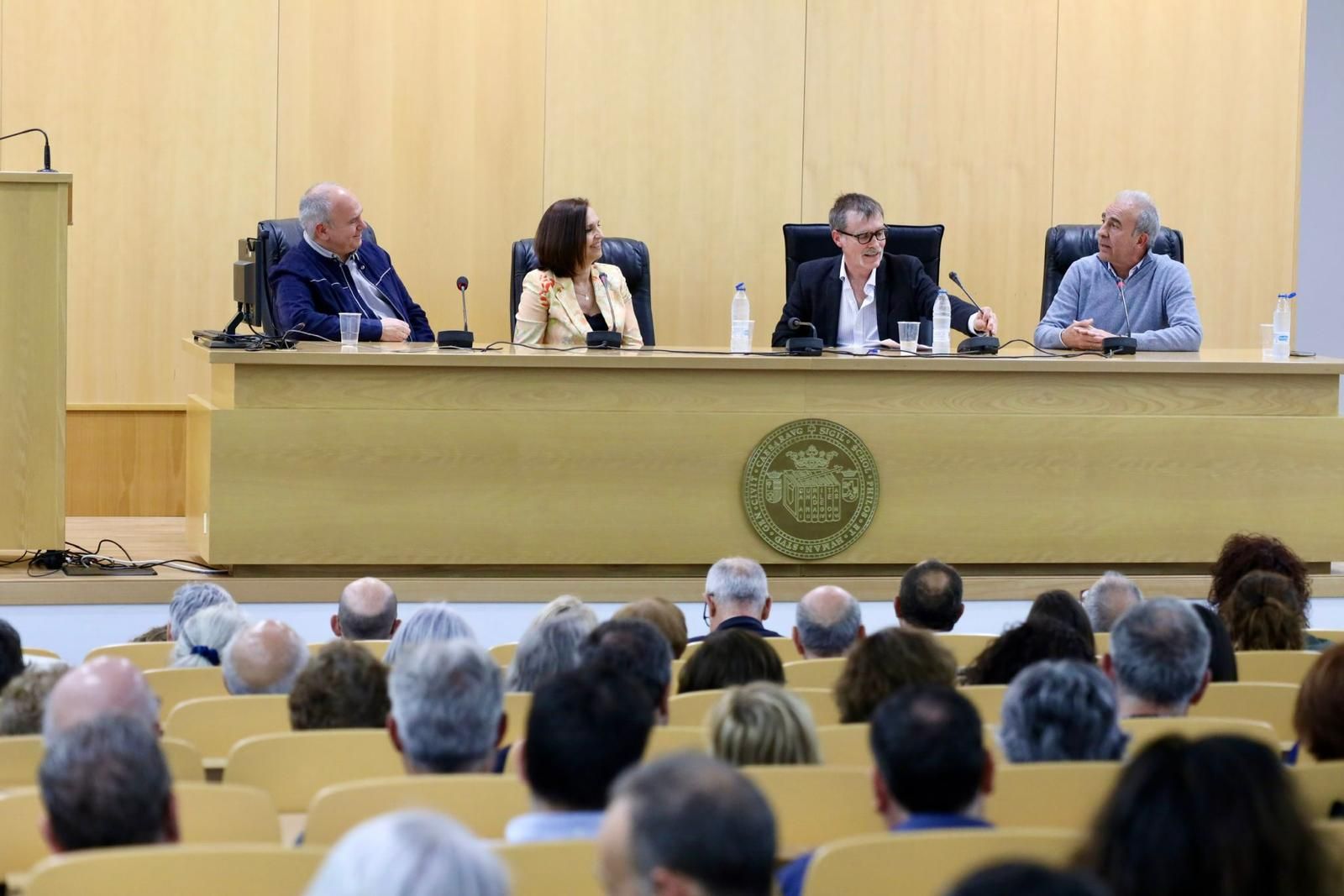 En imágenes | La Librería París de Zaragoza celebra su 60º aniversario