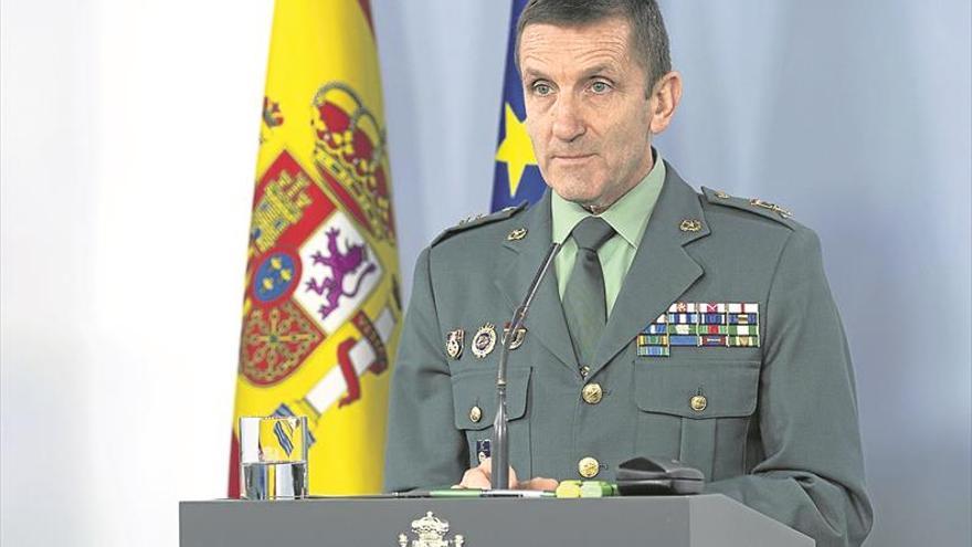 Marlaska asciende al general que aseguró que rastreaba «bulos»