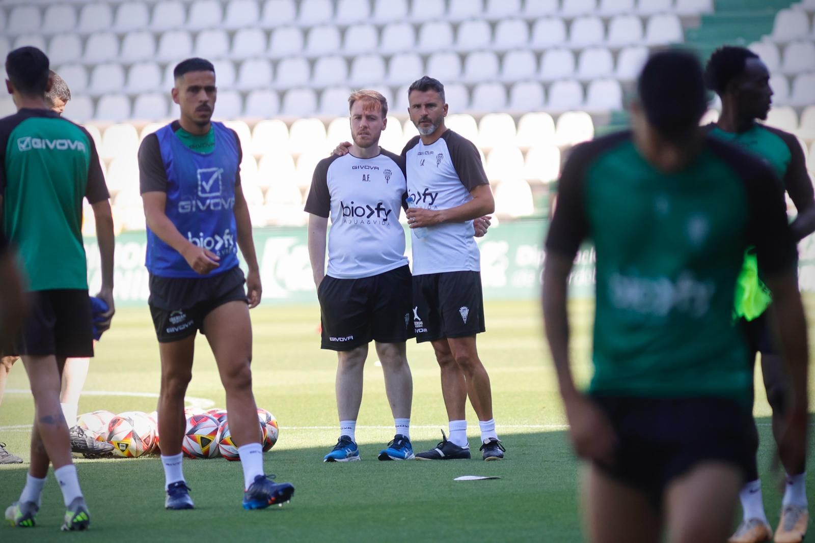 El último entrenamiento del Córdoba antes de viajar a Barcelona, en imágenes