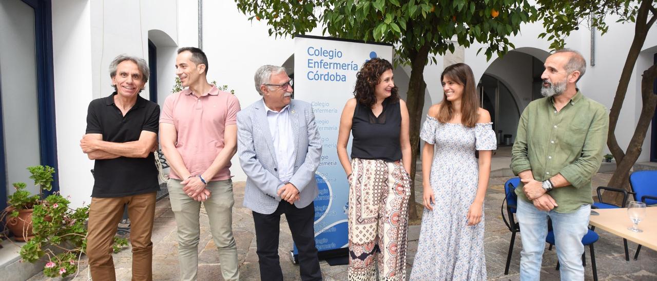 Participantes en el desayuno informativo del Colegio de Enfermería.