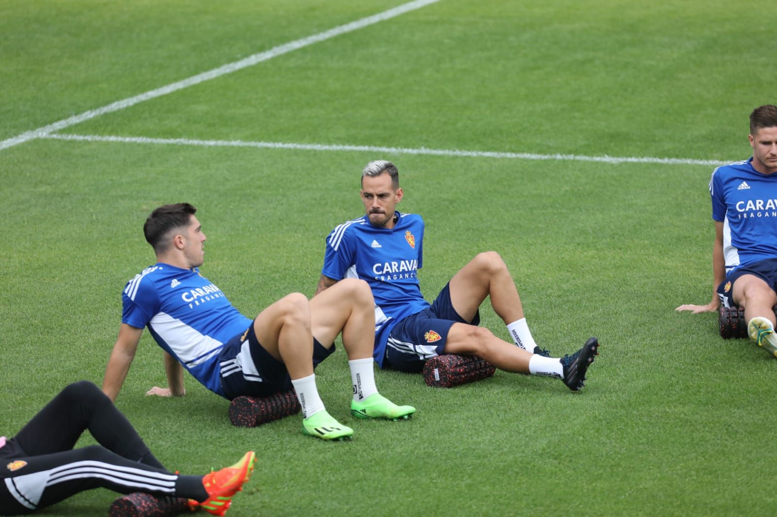 En imágenes | Entrenamiento del Real Zaragoza en La Romareda (08/09/2022)