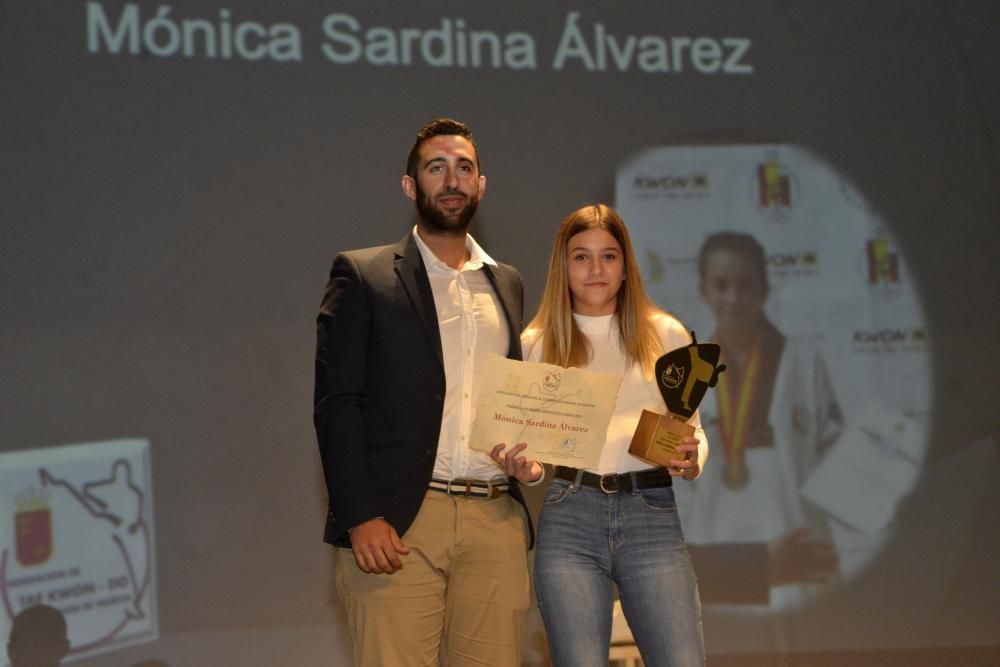 Entrega de premios de la Federación Regional de Taekwondo