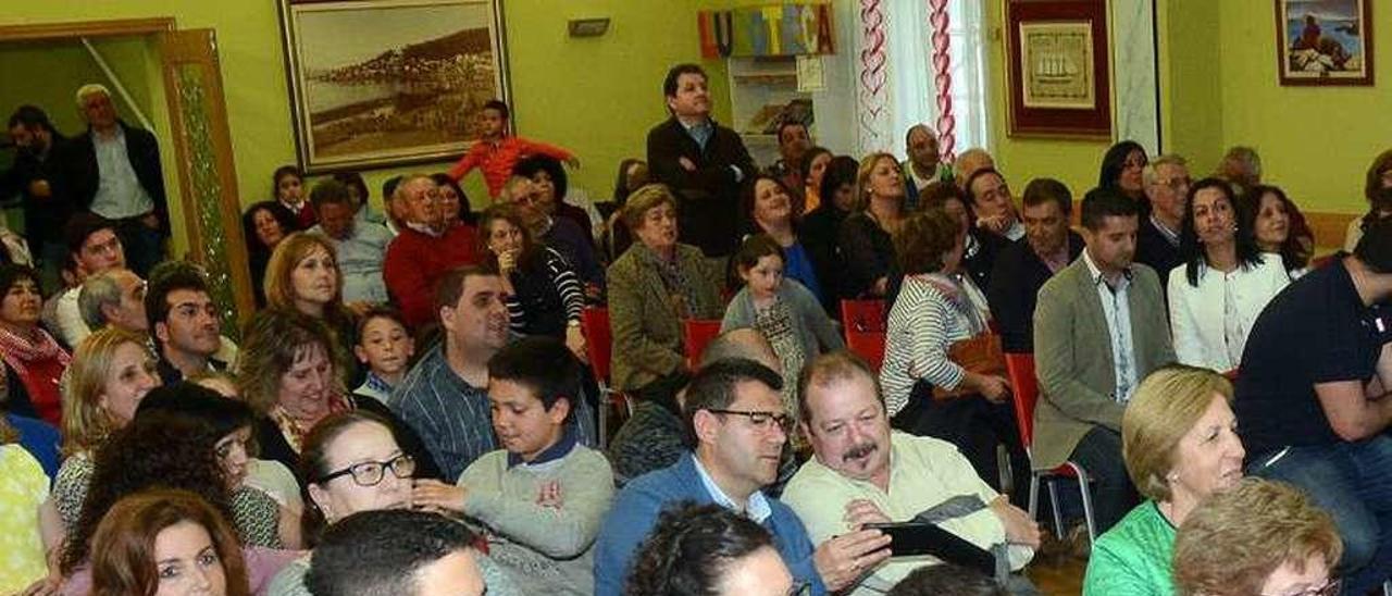 Vecinos de Poio en un acto celebrado en la Casa Rosada. // R. Vázquez