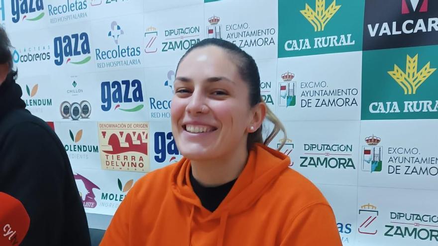 Ornella Santana, jugadora del Recoletas Zamora: &quot;Esta liga es muy competitiva, no podemos relajarnos ni un minuto&quot;