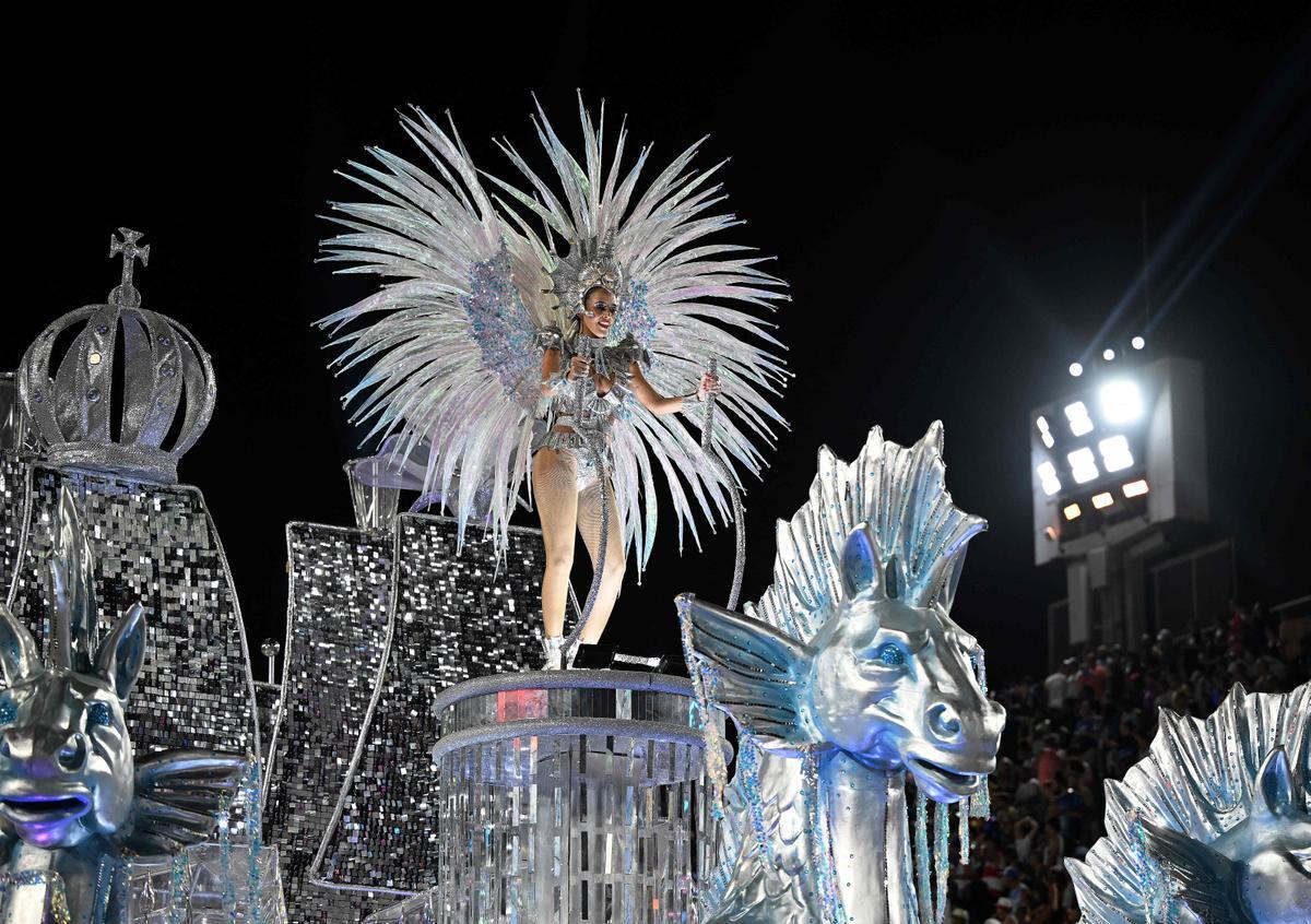 El Carnaval de Brasil festeja el fin de la era Bolsonaro