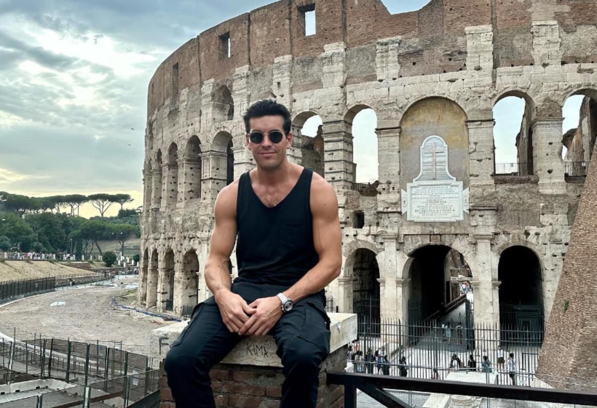 Presume de bíceps tonificados al estilo de Mario Casas con esta camiseta de tirantes rebajada