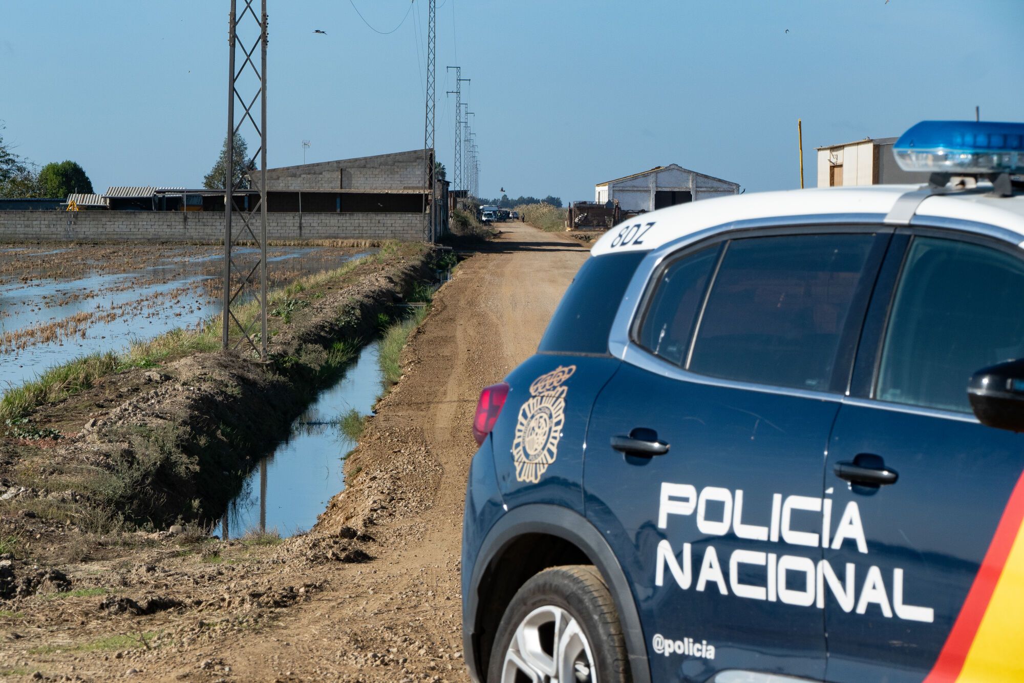 Un policía resulta herido de bala en un tiroteo durante una operación contra el narco en Isla Mayor