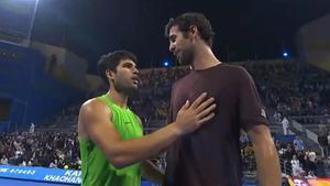 Karen Khachanov y Carlos Alcaraz, en la red