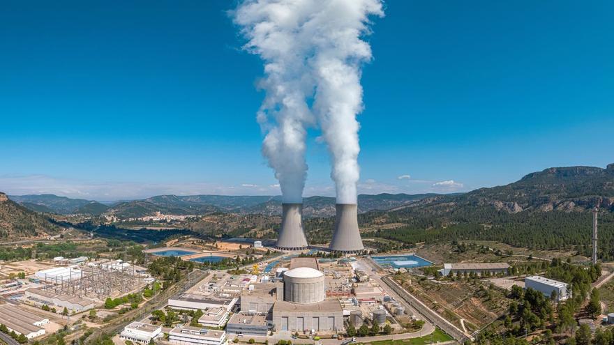 El Gobierno aprieta a Iberdrola y Endesa con una subida del 40% de la tasa a las nucleares