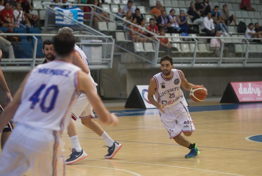 Imágenes del Lucentum-Navarra, primer partido de la LEB Plata