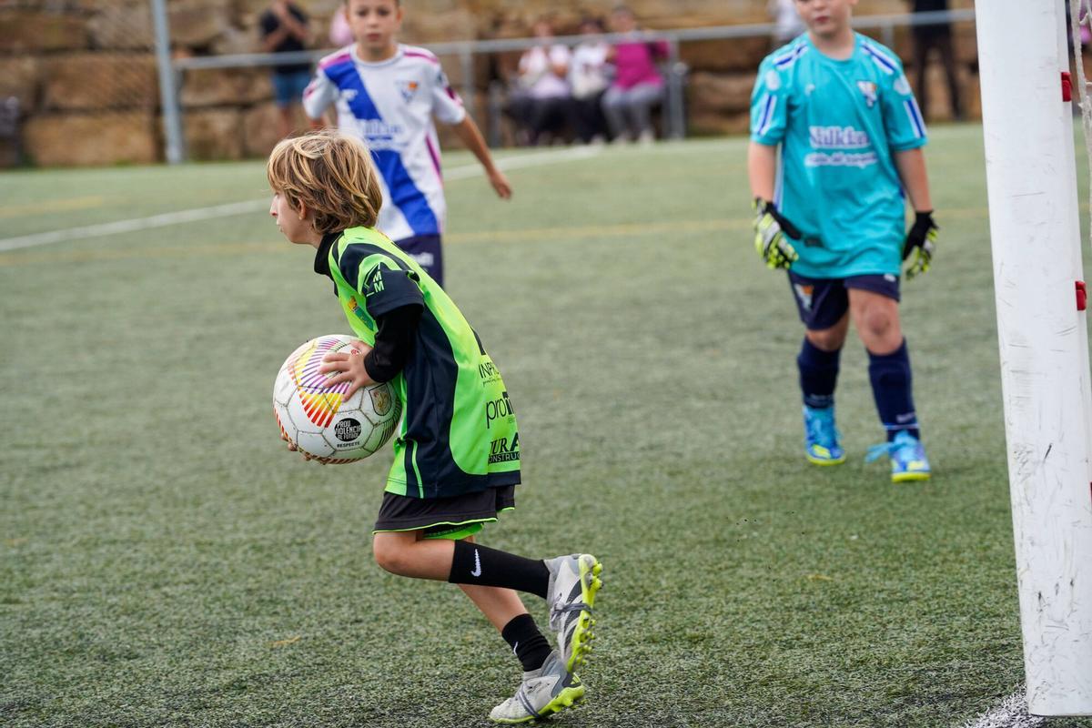 Imatges del Luca Pascual Pardo i el seu debut amb el Castellnou de futbol sub-9 Imatges del Luca Pascual Pardo i el seu debut amb el Castellnou de futbol sub-9