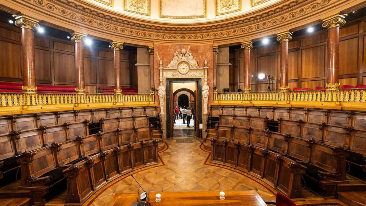 La Sala Pi i Sunyer del Ayuntamiento de Barcelona, donde se celebran los plenos
