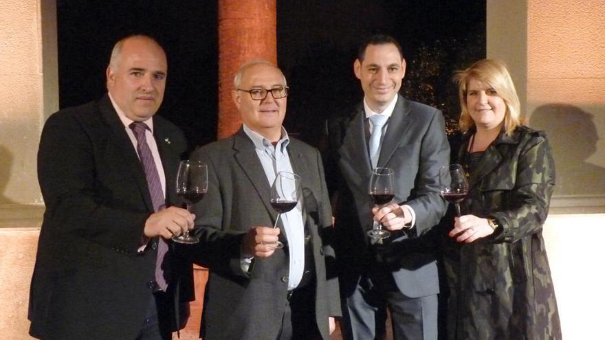 Medina, Robredo, Morcillo y Soria tras la presentación del nuevo vino.