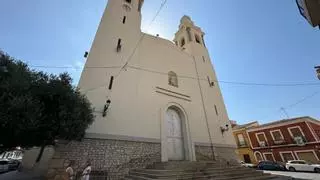 Zonas verdes, fuentes y accesibilidad en el entorno de la iglesia de Santa Ana en Elda
