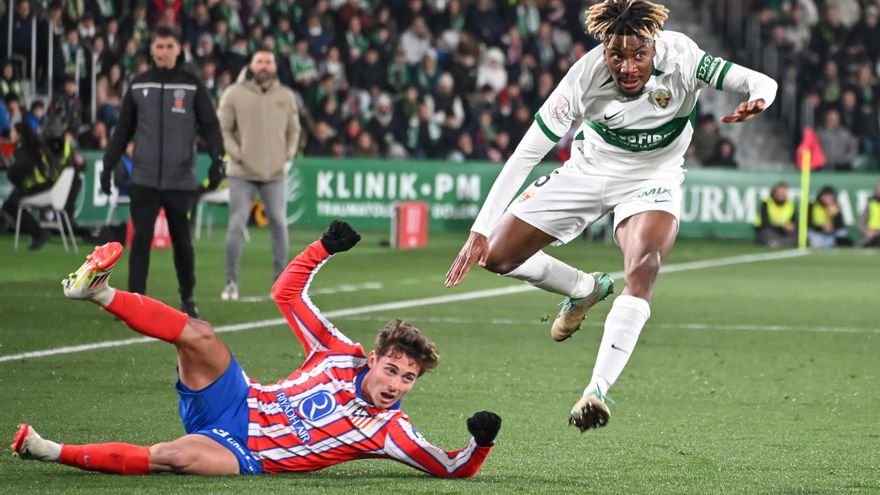 Al turismo de Elche solo le salvó el Atlético de Madrid en enero