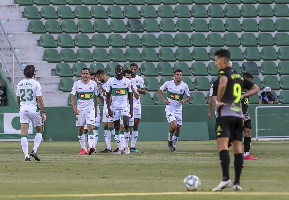 Los franjiverdes no pasan del empate frente a un Extremadura que fue mejor en muchos momentos del partido.