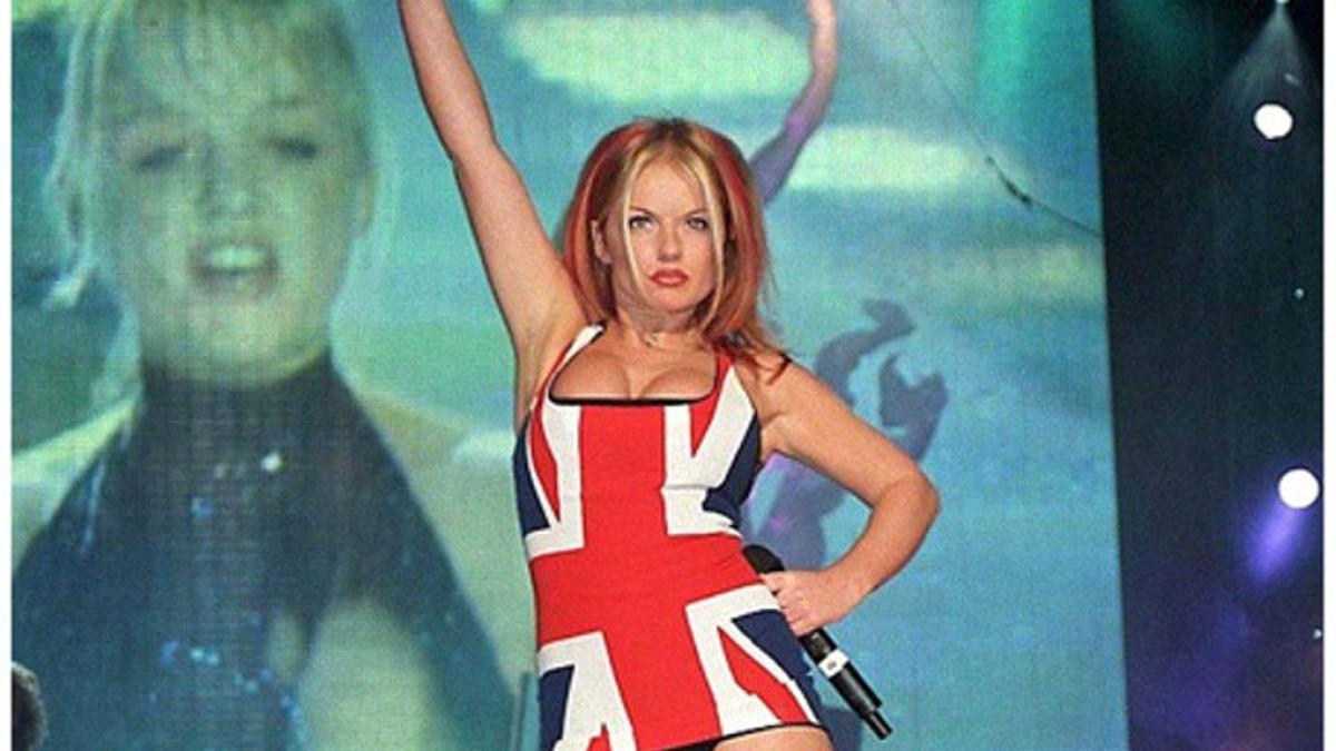 El vestido con la bandera británica de Geri Halliwell cumple 18 años