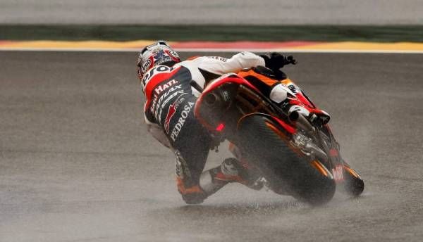 Fotogalería: Entrenamientos bajo la lluvia en Motorland