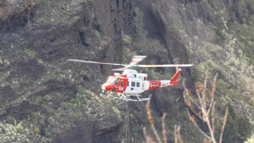 Rescate aéreo de un senderista en el entorno de la playa de Güigüí