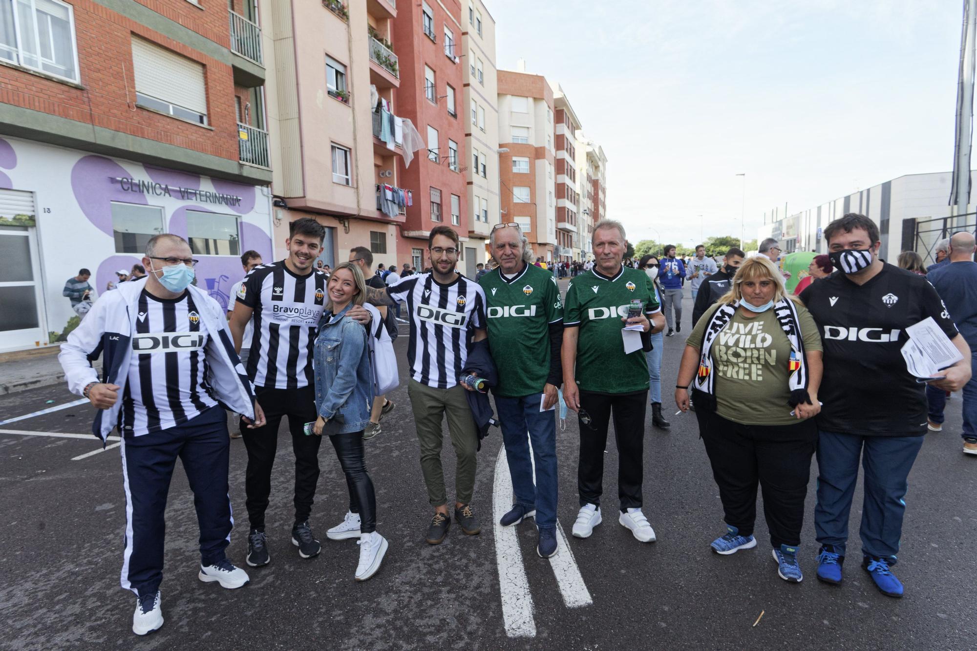 Las mejores imágenes de la afición del Castellón ante el Atlético Baleares