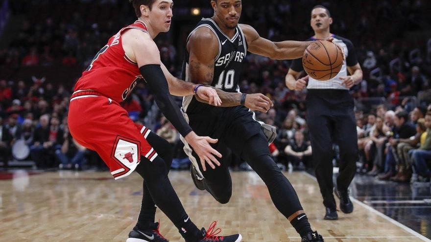 DeRozan lidera triunfo de Spurs, que siguen sin Pau Gasol