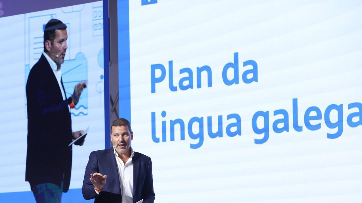 El conselleiro de Lingua, José López Campos en la presentación del Plan Xeral de Normalización Lingüistica.