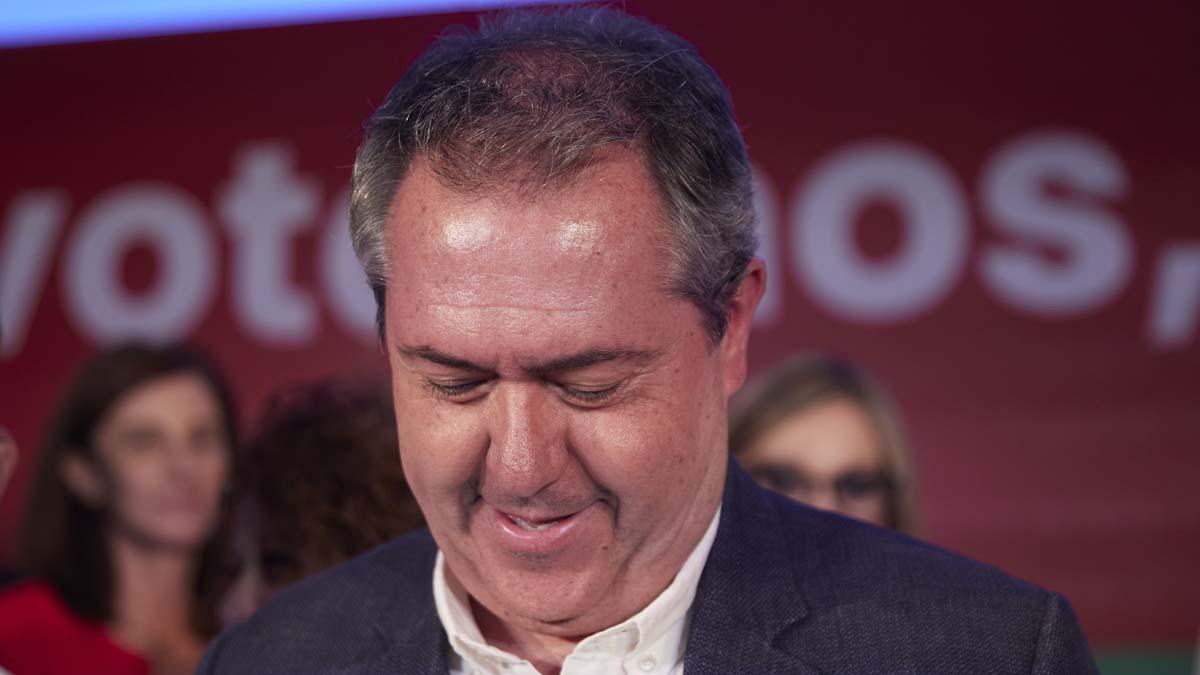 El candidato del PSOE a la presidencia de la Junta de Andalucía, Juan Espadas, durante la noche electoral en el PSOE-A tras las votaciones a la presidencia de la Junta de Andalucía en el Hotel Barceló Renamiento, a 19 de junio de 2022 en Sevilla (Andalucía, España) 19 JUNIO 2022 Joaquin Corchero / Europa Press 19/06/2022