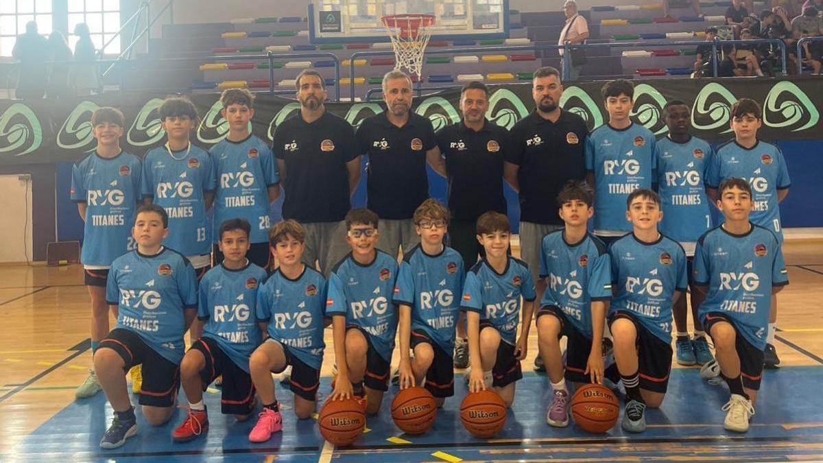 Componentes del Ciudad de Córdoba mini masculino de baloncesto.