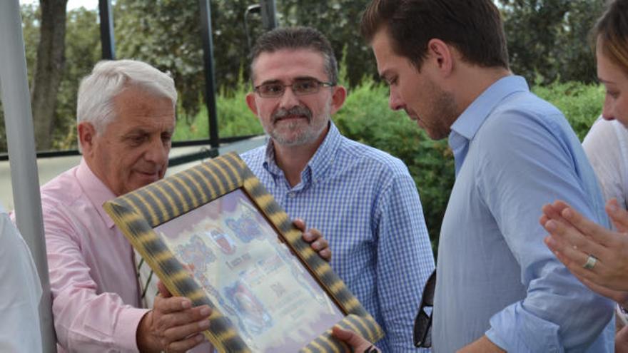 Sentido acto de homenaje a Miguel Alapont en Madrid